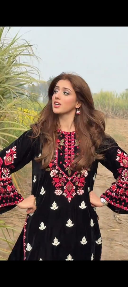 Jannat Mirza  2 Piece Embroidery